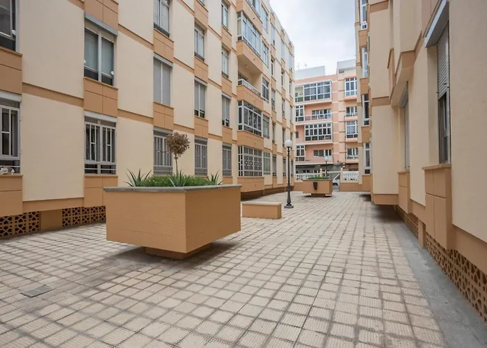 Flatguest Canteras 10 + Wifi + 5 Pax